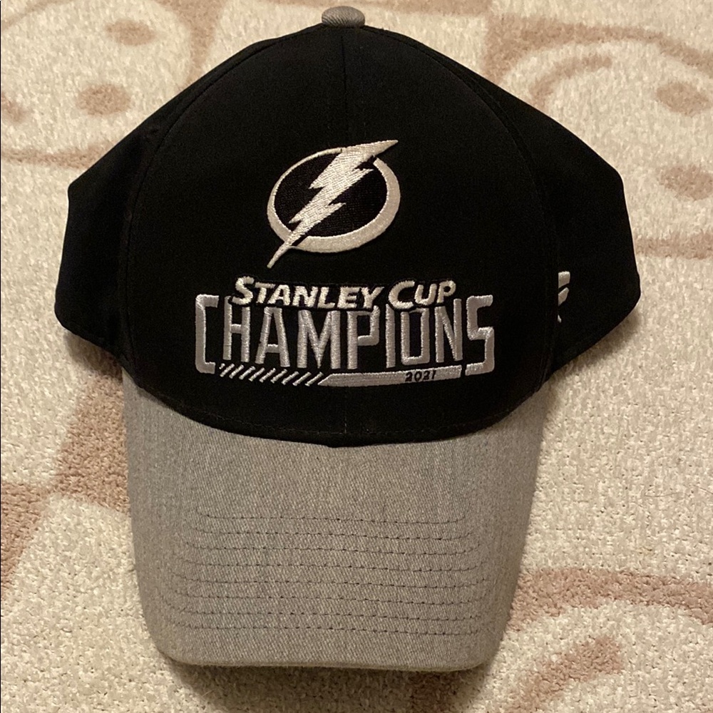 Tampa Bay Lightning 2021 Stanley Cup Champions fanatics flexfit hat